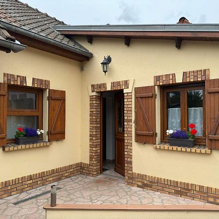 Vila Chez Ma Tante Meneslies Exteriér fotografie
